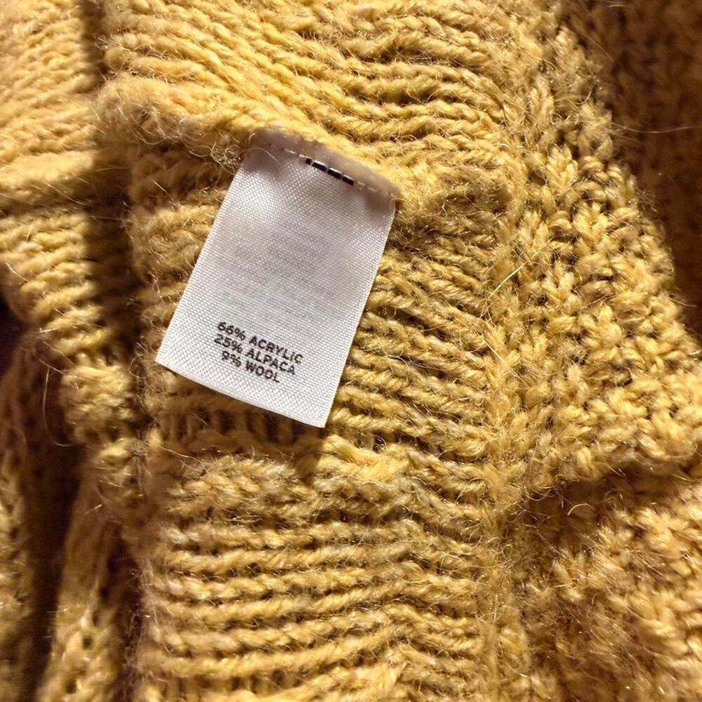 Yellow button up peplum sweater - Picture 4 of 4